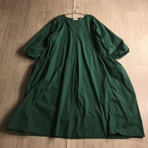 100円スタート♪ Dgy 横幅ゆったり　体型カバー　グリーン　ワンピース