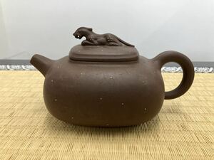 在銘　紫泥　急須 紫砂壺 在銘 煎茶道具 茶壺 唐物 獣　掴み　高さ:約9cm