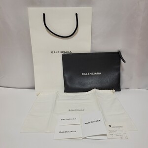 BALENCIAGAクラッチバック