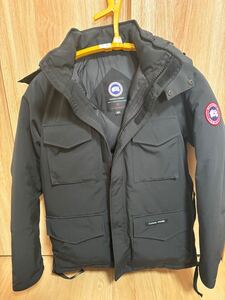 カナダグース CANADA GOOSE KAMLOOPS 黒 M