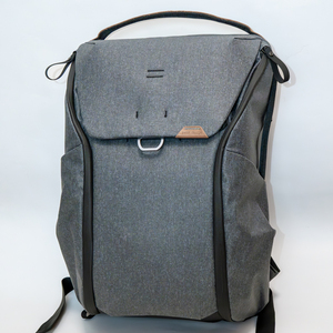 美品 エブリデイ バックパック 30L v2 チャコール ピークデザイン Peak Design BEDB-30-CH-2 1回のみ使用 中古