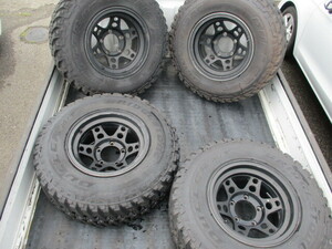 ZONA　ホイールセット　タイヤ付き　ジープ　ジムニー　30×9.50R15 DUELAR 674　8.5J　－32　５H　PCD139.7　ハブ径１０６ｍｍ