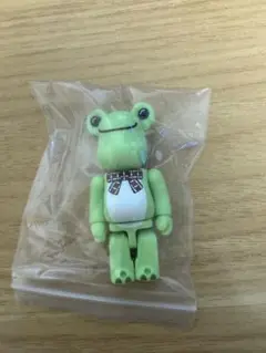 ベアブリック　frog