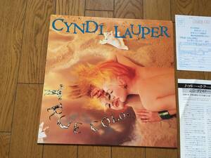 ★シンディ・ローパー／トゥルー・カラーズ　CYNDI LAUPER　※マービン・ゲイの「ホワッツ・ゴーイン・オン」のカヴァーも収録