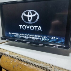 トヨタ NSZT-Y66T 2018年度地図データ ディスク引き出し不良 (管理番号:　24011067 )