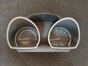 BMW Z4 ( E85 ) 純正 スピードメーター 9168182 1024321-22 動作OK 走行距離 65,873km