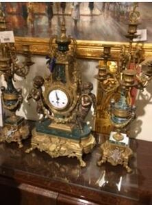 イタリア輸入ゴージャスゴールド色天使の置時計とキャンドルスタンドセットエンジェルの置時計