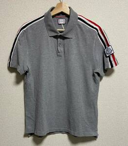 美品 MONCLER GAMME BLUE モンクレール ガムブルー トリコロール ライン ポロシャツ サイズM 灰 MAGLIA POLO マグリア