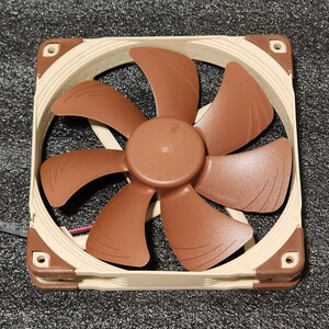 【送料無料】Noctua NF-A14 ULN 140mm 静音ファン 3PIN 動作確認済み PCパーツ (1)