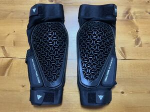 MTB用　DAINESE TRAIL SKINS PRO ELBOW GUARDS size XL 肘プロテクター ダイネーゼ　ひじ エルボー　中古 （検索 トロイリー　poc 661 fox