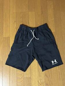 UNDER ARMOUR スウェットハーフパンツ