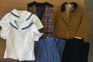 岡山県[岡山県立興陽高等学校]女子制服　Lブレザー・指定ベスト・夏服セーラー服・夏冬スカート(69.60)　6点セット　旧モデル