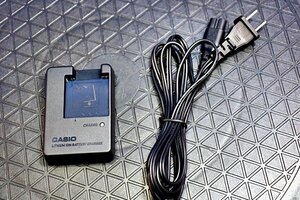 ◆5個入荷◆　CASIO デジタルカメラ 充電器(NP-60専用) BC-60L　在924Y