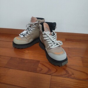 Off White オフホワイト　MADE IN ITALY スニーカーブーツ