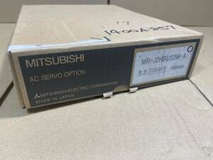 未使用　MITSUBISHI/三菱電機 シーケンサ ACサーボアンプ サーボ用バスケーブル　中継端子台ケーブル 　MR-J2HBUS5M-A