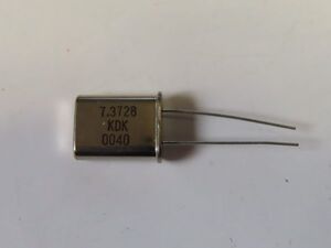 【未使用】クリスタルオシレータ 水晶発振子 7.3728MHz