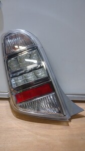 (100-A1) ライフ JC1 JC2 中古純正左テールライト D100 LED点灯確認済