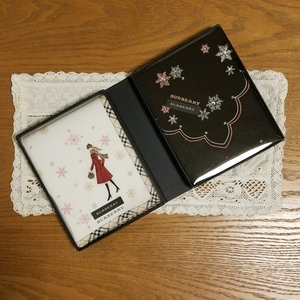 レア BURBERRY バーバリー 箱入り 女の子 刺繍 ラインストーン ハンカチ セット 新品