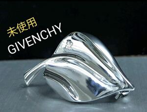 ◆GIVENCHY ブローチ　リーフ　No.815