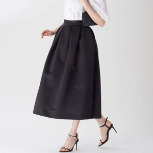 美品TSURU by Mariko Oikawa　ツルバイマリコオイカワ 黒スカートサイズ34