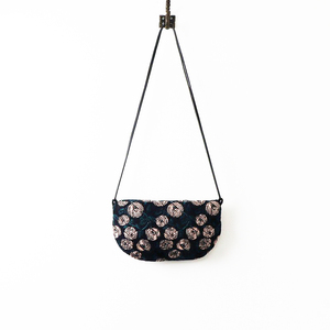 美品 ミナペルホネン mina perhonen coupe bag rosy/ネイビー クッペバッグ 刺繍 ポシェット ショルダーバッグ【2400013911443】