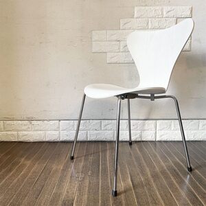 ◎ フリッツハンセン Fritz Hansen 3107 セブンチェア カラードアッシュ ホワイト アルネ・ヤコブセン デンマーク 北欧家具 定価￥75,680-