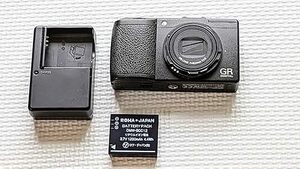 デジタルカメラ コンパクトカメラ RICOH GR DIGITAL III geljet【中古】