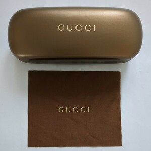 ★アウトレット品　GUCCIグッチ　メガネケース　メガネふき付き★　サイズ横：約16cm・縦：約6cm・厚み：約4.8cm 【未使用/保管品】