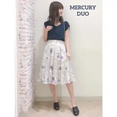 MERCURYDUO オパールBigフラワーフレアスカート ライトグレー