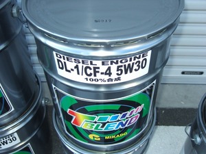 弊社に在庫あり　国産 クリーンディーゼル用 ミカドオイル DL-1/CF4　5W-30 100％化学　20L 一般ディーゼルok　ハイエース ランクル P69