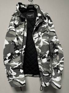 美品2021年秋冬BALENCIAGA カモフラージュブルゾンXXSバレンシアガASYMMETRY CAMO BLOUSON