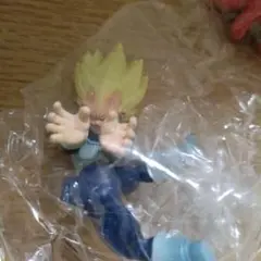 ドラゴンボールZカプセルネオ ベジータ フィギュア注意ひたいに塗装がついています