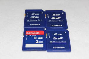 TOSHIBA SDカード 2GB 3枚、SANDISK SDカード 2GB 1枚、合計4枚　フォーマット済