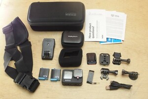 GoPro HERO9 Black 純正バッテリー2つ 防風スポンジ ショルダーマウント クリップマウント付 両面ディスプレイ GPS 防水4K5K動画 送料無料