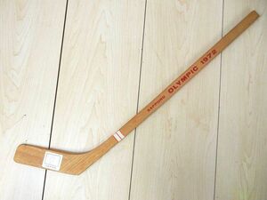 【レトロ】 札幌冬季オリンピック SAPPORO OLYMPIC 1972 記念スティック 木製 全長約65.5cm程 中古品 JUNK！現状渡し 一切返品不可で！