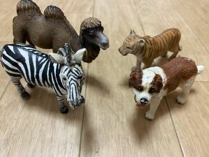 Schleich シュライヒ 4点セット シマウマ ラクダ トラ イヌ