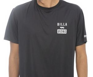 新品未使用　ビラボン BILLABONG メンズ　ラッシュガード Tシャツ サーフィン ランニング　トレーニングウェアプール Mサイズ　正規店購入