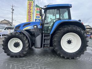 ニューホランドトラクターTVT135 / 3085アワー　135馬力/4WD/ディーセル/エアコンキャビン/外部油圧取出口/動作確認済み。