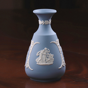 【開】英国王室御用達『ウェッジウッドWedgwood』 ブルージャスパー カメオ ヴァドベース 高さ12.5cm ST36