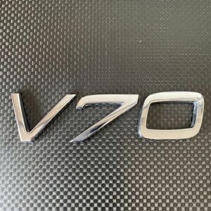 純正/美品【VOLVO】ボルボ　【V70】ロゴ　リアエンブレム　バックドアエンブレム　リアゲートエンブレム 両面テープ付き クロームメッキ