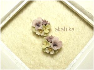 akahika*樹脂粘土花パーツ*左右対称くすみカラーブーケ・ビオラと小花・ピンク