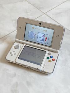 ⑦ 美品 New Nintendo 3DS ホワイト ニンテンドー3DS 任天堂 初期化済み Newニンテンドー3DS