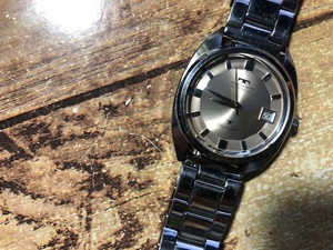 良品 希少 レア ヴィンテージ TECHNOS watch テクノス SKY LIGHT SWISS デイト シャンパン系ダイアル 自動巻 1970年代 メンズ 腕時計