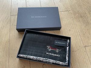 新品未使用！バーバリー Burberry シルク混合 大判ハンカチ ダックスフンド型 ラインストーン 黒 シャドーチェック柄 約58X58㎝