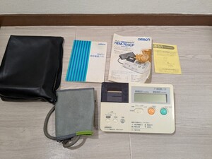 【w875】 OMRON オムロン デジタル自動血圧計 HEM-705CP デジタル自動血圧計