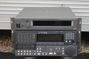 [引取限定]【ソニー SONY】（DVR-20）D2レコーダー デジタルカセットVTR 業務用　未チェック現状品