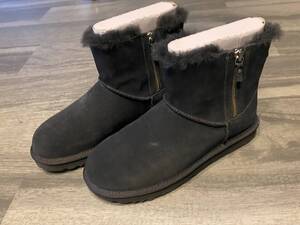 箱入り*UGG*アグ*Classic Mini double Zip (クラシック ミニ ダブルジップ)　ショートブーツ美品　25.0