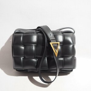 P2551P ▼BOTTEGA VENETA ボッテガヴェネタ▼ PADDED CASSETTE ショルダーバッグ ブラック / カセット イントレチャート メンズ rb mks