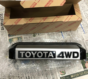 新品 トヨタ純正 70 ランドクルーザー リア ライセンスプレートランプ カバー TOYOTA Genuine LAND CRUISER License Plate Lamp Cover JDM