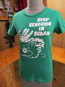 クラシック・ガール　プリントTシャツ　STOP GENOCIDE IN SUDAN